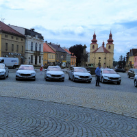 Slavnostní předávání aut od Škoda Auto, náměstí Vamberk